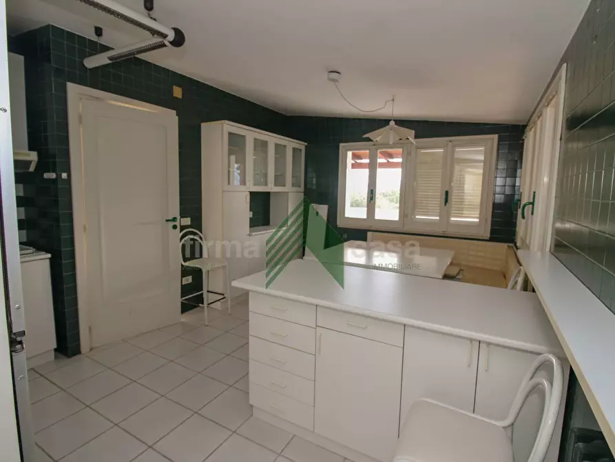 Immagine 19 di Appartamento in vendita  in viale Giuseppe Mazzini a Teramo