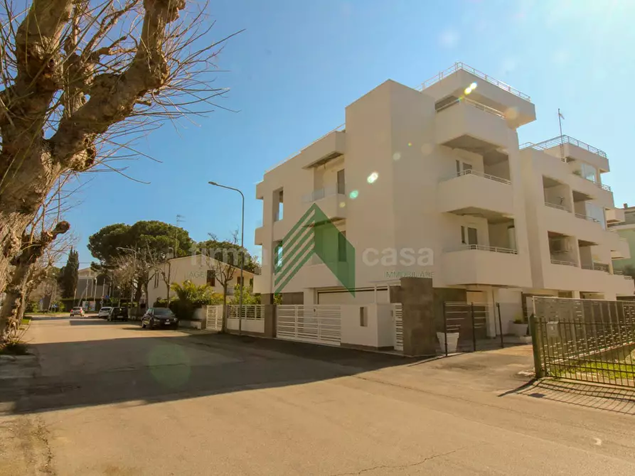 Immagine 2 di Appartamento in vendita  in via Ippodromo a Giulianova