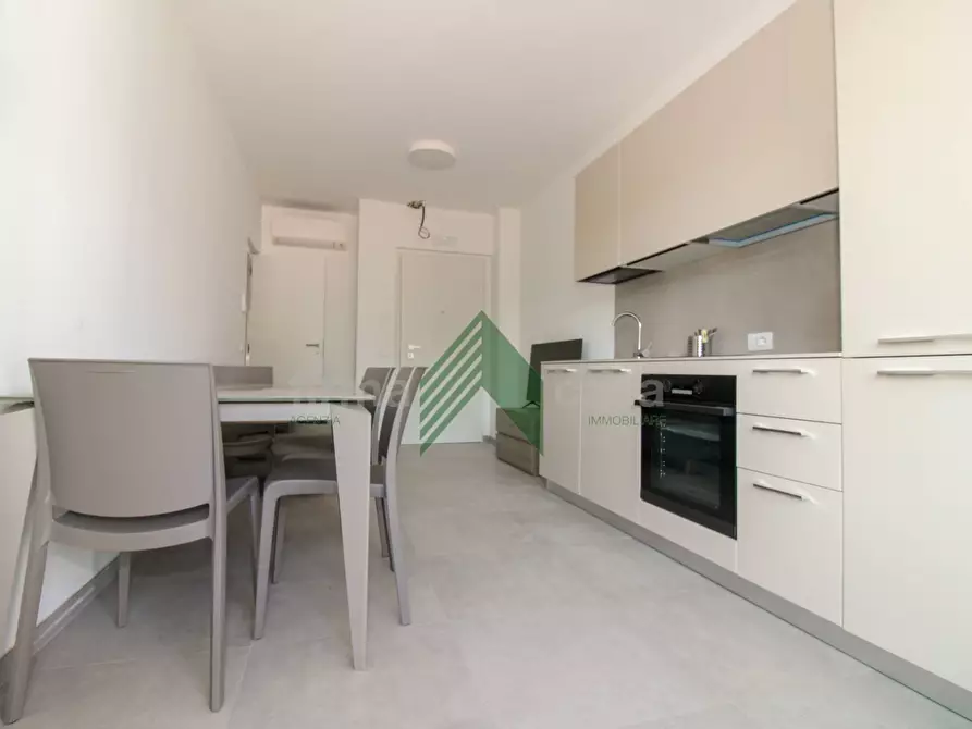 Immagine 12 di Appartamento in vendita  in via Ippodromo a Giulianova