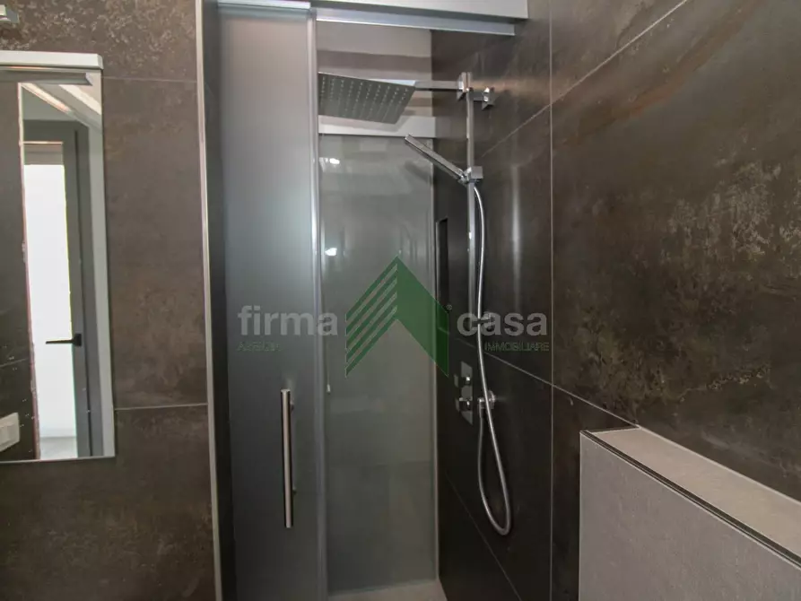 Immagine 27 di Appartamento in vendita  in via Ippodromo a Giulianova