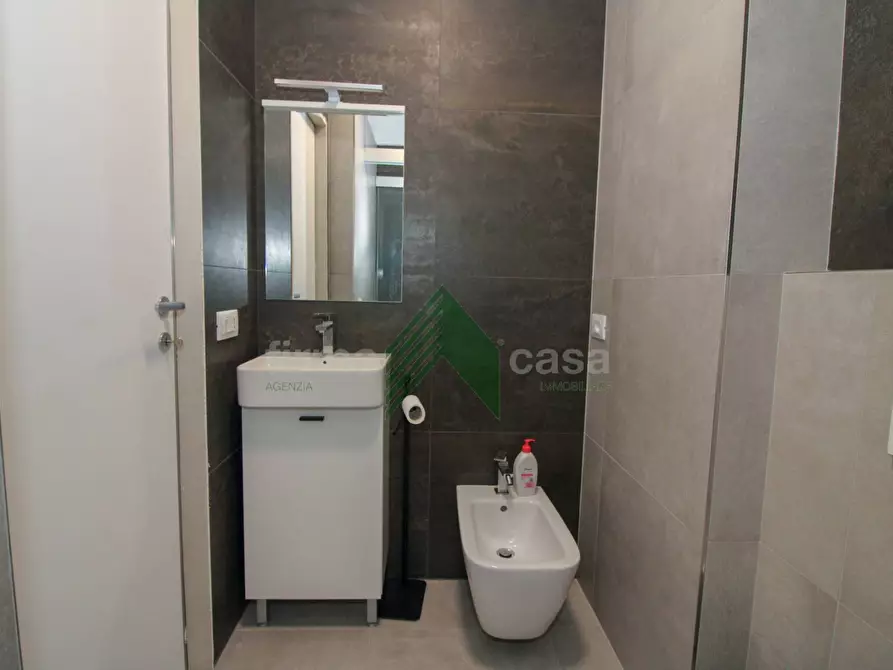 Immagine 29 di Appartamento in vendita  in via Ippodromo a Giulianova