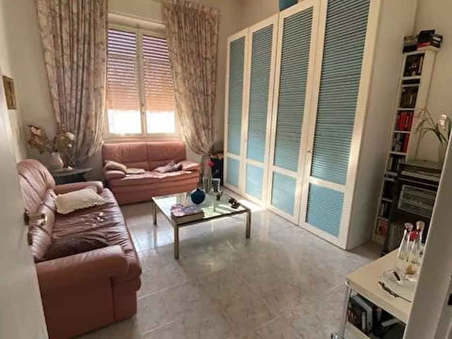 Immagine 2 di Appartamento in vendita  in PIAZZA CESARE BATTISTI a Ventimiglia