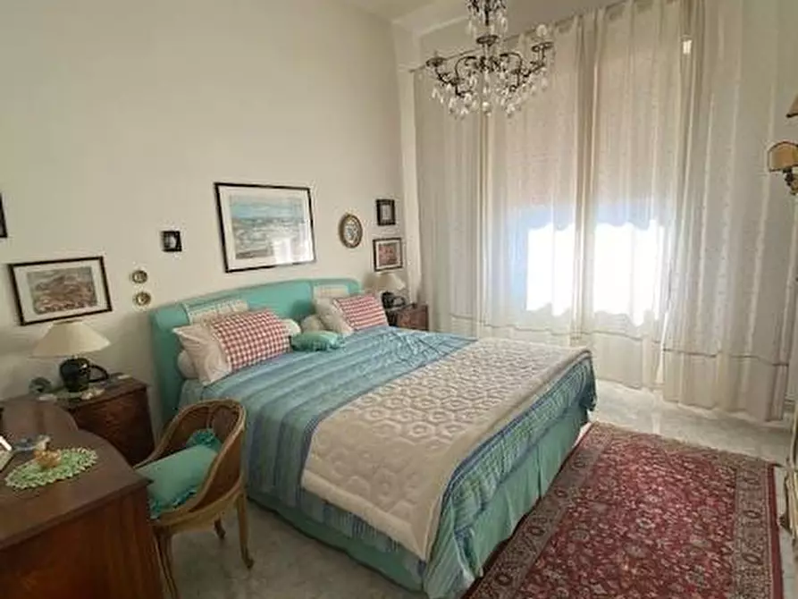 Immagine 5 di Appartamento in vendita  in PIAZZA CESARE BATTISTI a Ventimiglia