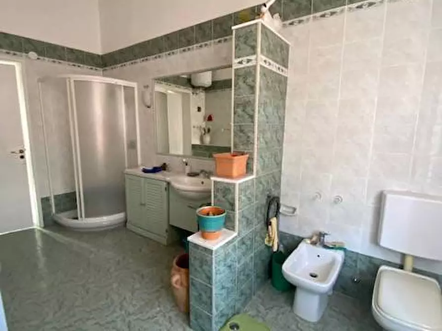 Immagine 14 di Appartamento in vendita  in PIAZZA CESARE BATTISTI a Ventimiglia