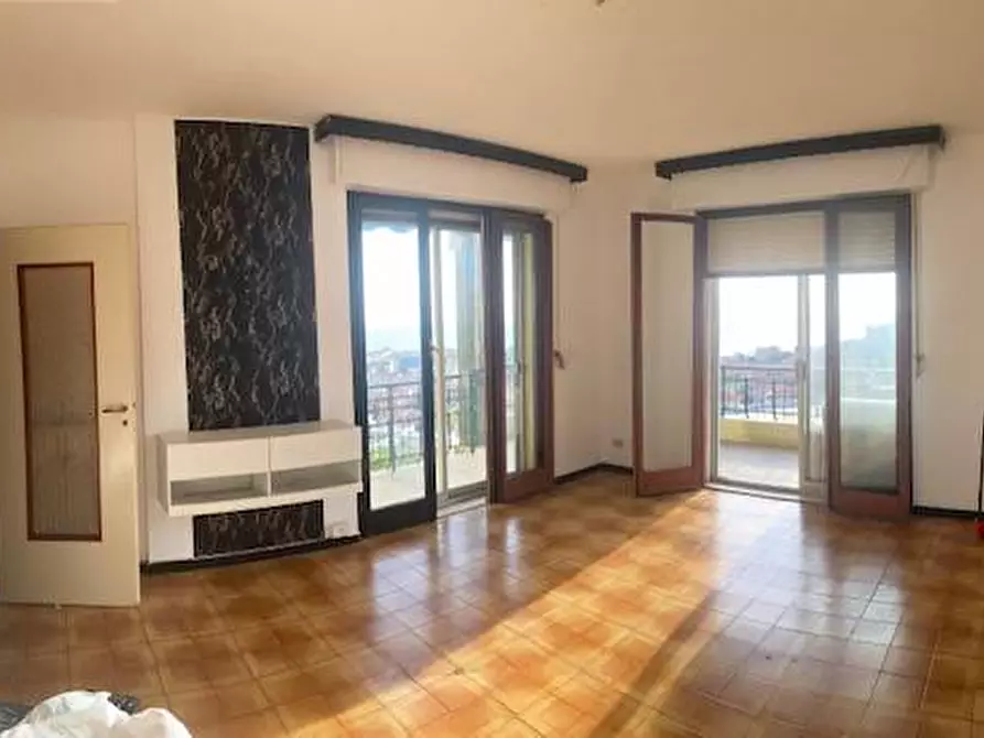 Immagine 13 di Appartamento in vendita  in VIA DEGLI ULIVI a Ventimiglia