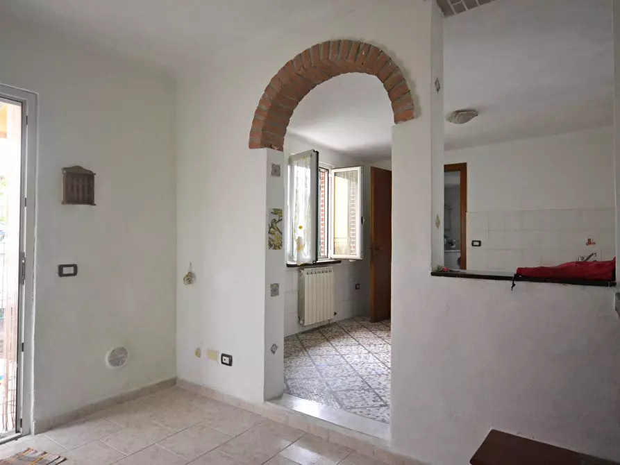 Immagine 1 di Villa in vendita  in Via Borgolo a Castelnuovo Magra