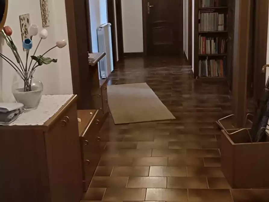 Immagine 13 di Villa in vendita  in Via 1 Maggio a Follo