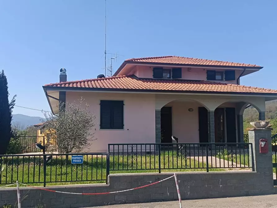 Immagine 1 di Villa in vendita  in Via Piano di Malgrate a Villafranca In Lunigiana