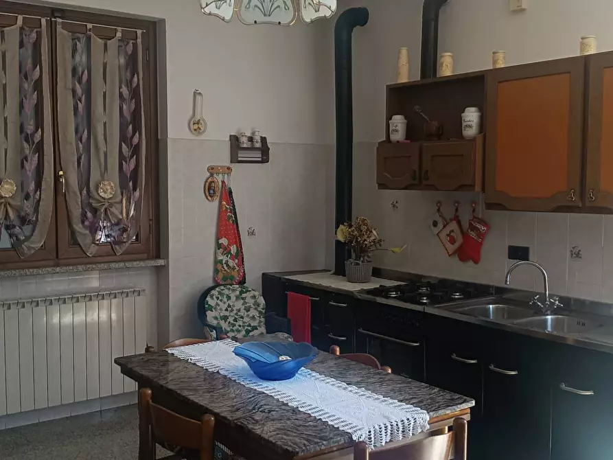 Immagine 10 di Villa in vendita  in Via Piano di Malgrate a Villafranca In Lunigiana