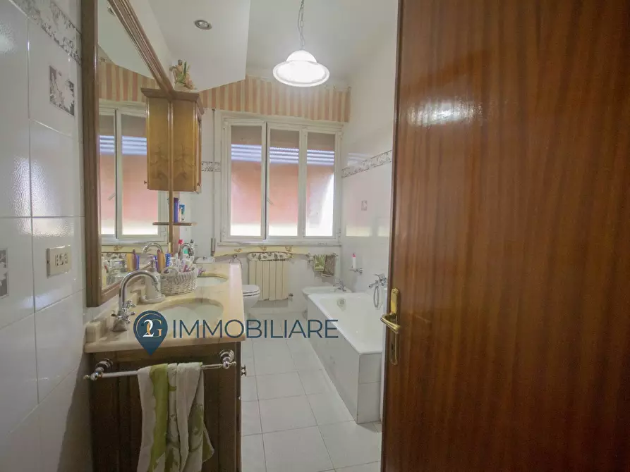 Immagine 10 di Appartamento in vendita  in Loc. Senato a Lerici