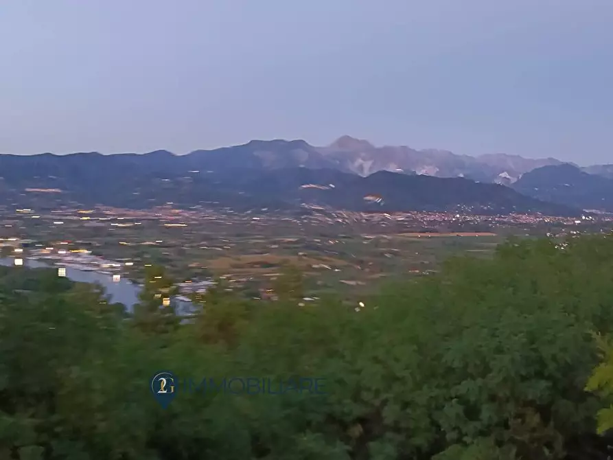 Immagine 15 di Appartamento in vendita  in Via Colombo a Ameglia