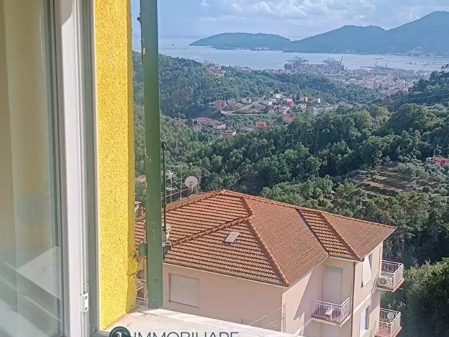 Immagine 3 di Casa indipendente in vendita  in Via Aspromonte a Vezzano Ligure