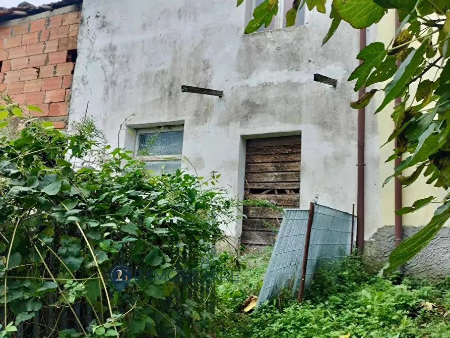 Immagine 1 di Casa semindipendente in vendita  in Via Fogana a Podenzana