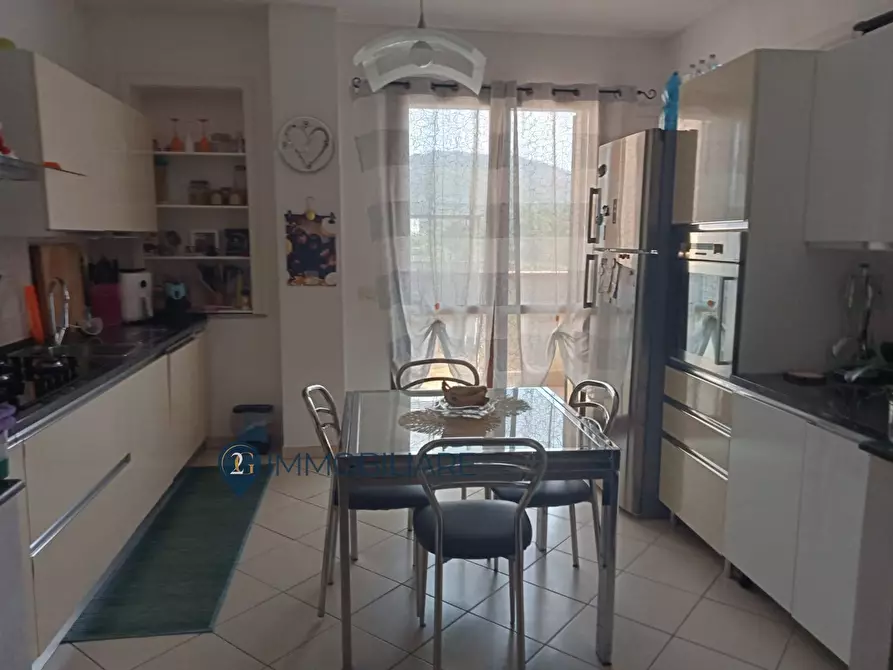 Immagine 3 di Appartamento in vendita  in Via Venturini a Aulla