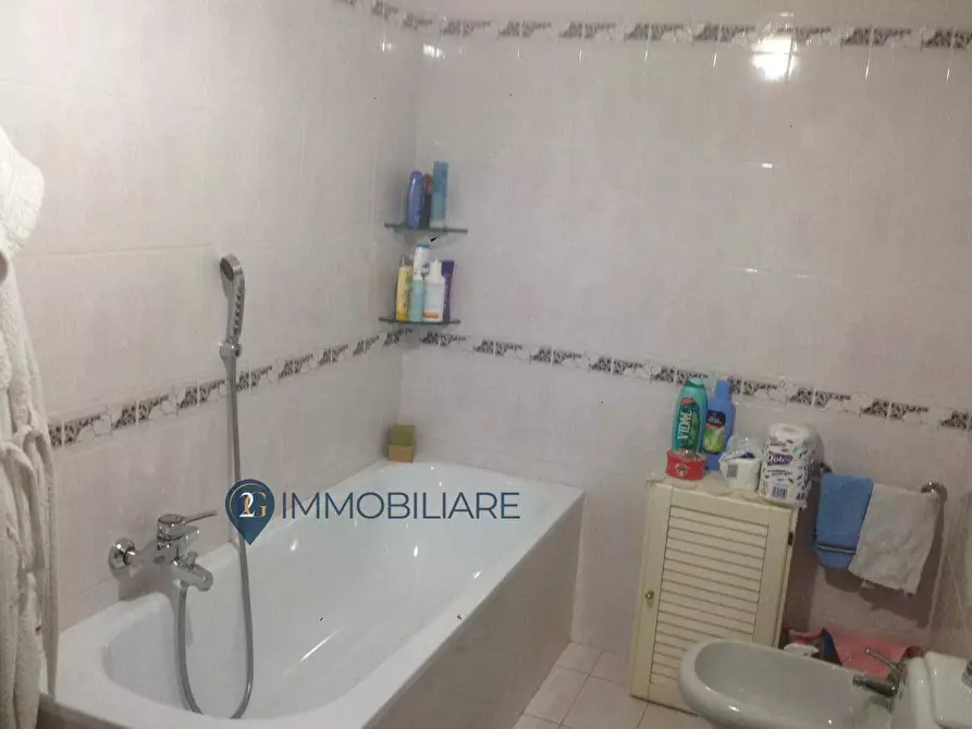 Immagine 9 di Casa indipendente in vendita  in Via I Maggio a Follo