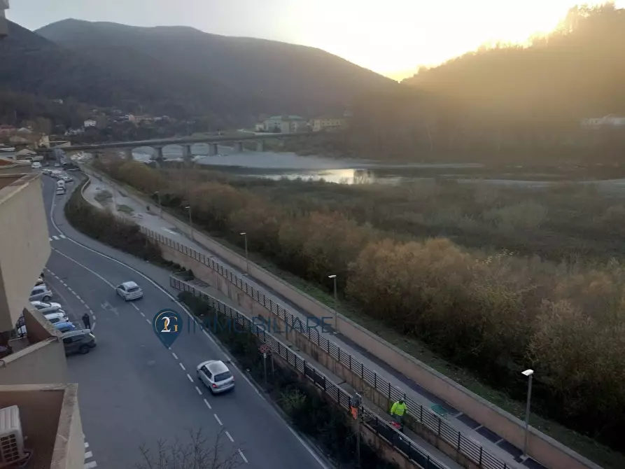 Immagine 10 di Appartamento in vendita  in Via Resistenza a Aulla