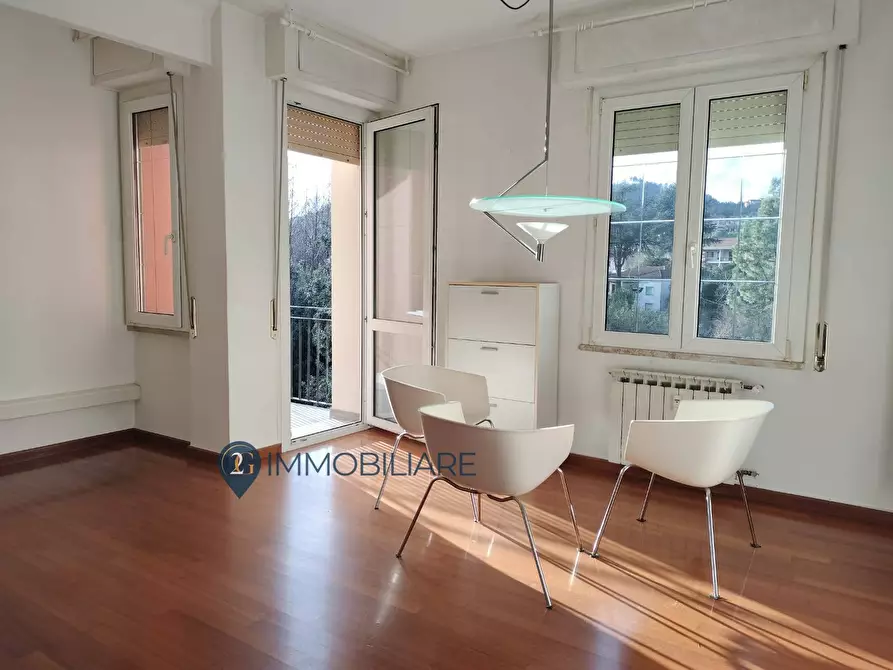 Immagine 1 di Appartamento in vendita  in Via De Nicola a Vezzano Ligure