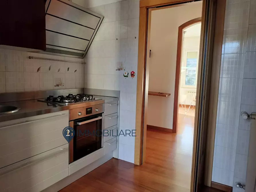 Immagine 7 di Appartamento in vendita  in Via De Nicola a Vezzano Ligure