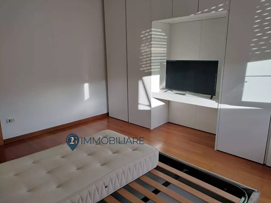 Immagine 11 di Appartamento in vendita  in Via De Nicola a Vezzano Ligure