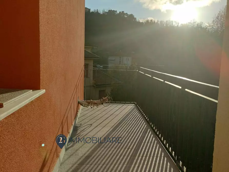 Immagine 15 di Appartamento in vendita  in Via De Nicola a Vezzano Ligure
