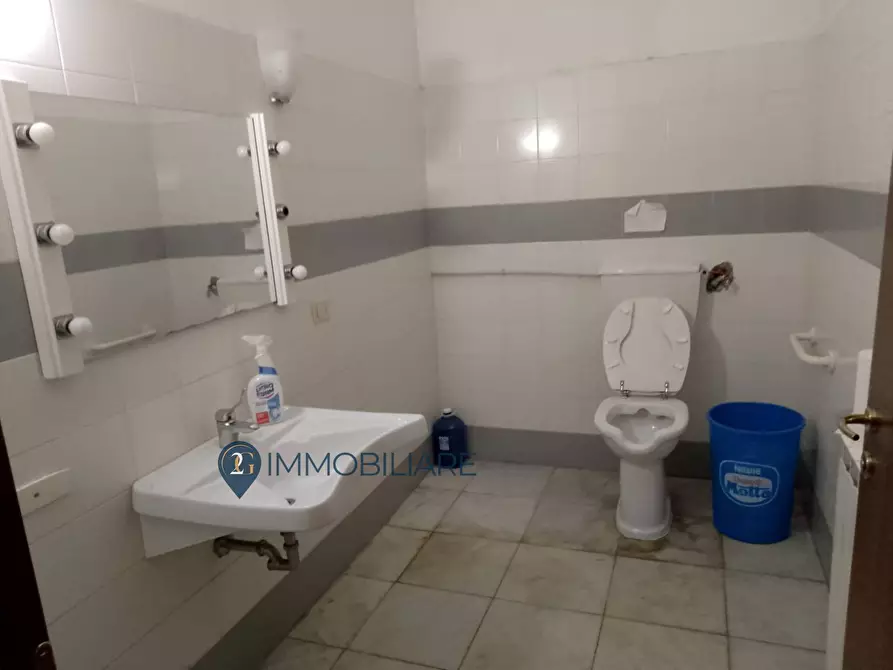 Immagine 15 di Appartamento in vendita  in Via Genova a La Spezia