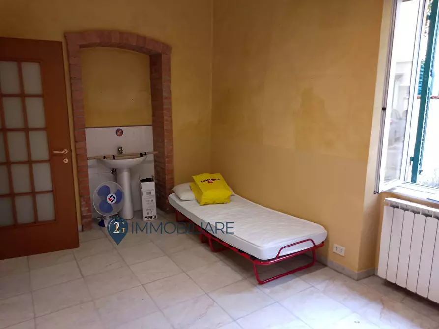 Immagine 25 di Appartamento in vendita  in Via Genova a La Spezia