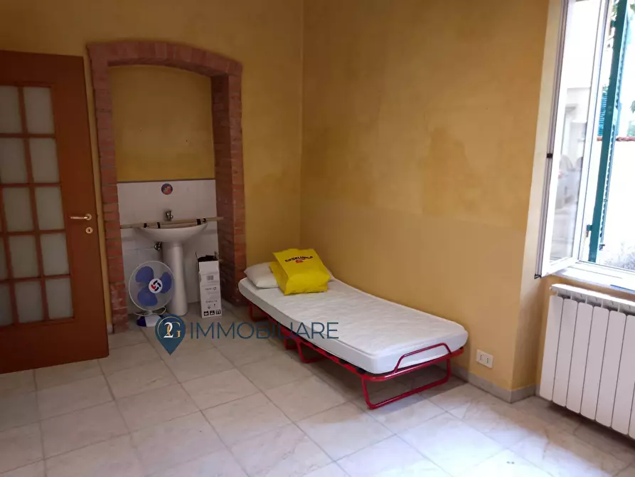 Immagine 26 di Appartamento in vendita  in Via Genova a La Spezia