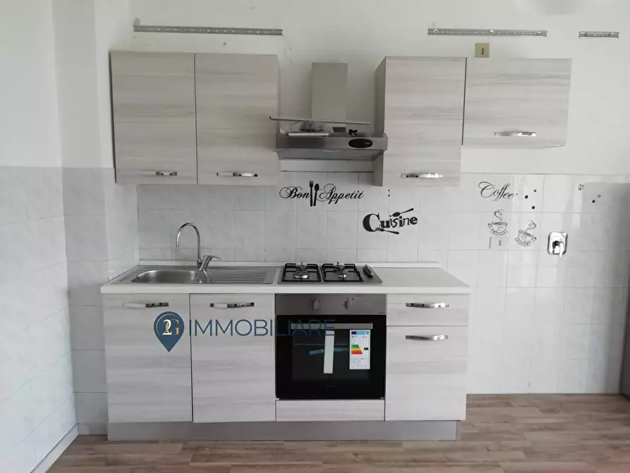 Immagine 3 di Appartamento in vendita  in Via Gramsci a Follo