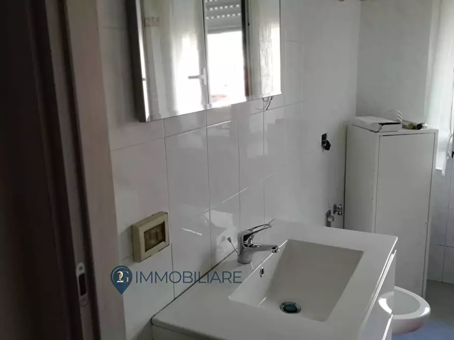 Immagine 7 di Appartamento in vendita  in Via Gramsci a Follo