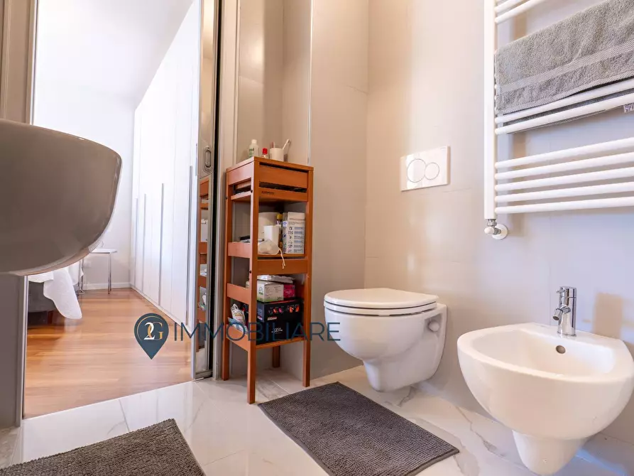 Immagine 16 di Appartamento in vendita  a La Spezia