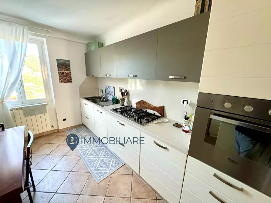 Immagine 13 di Appartamento in vendita  in Via Genova a La Spezia