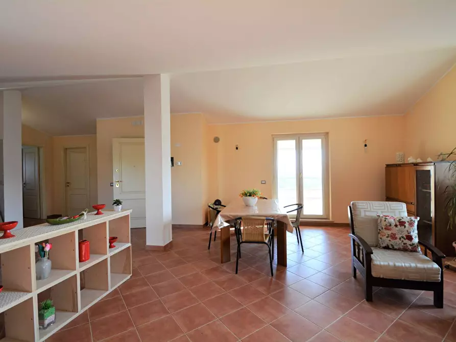 Immagine 24 di Casa bifamiliare in vendita  in Via Francesco Lenge a Montescaglioso