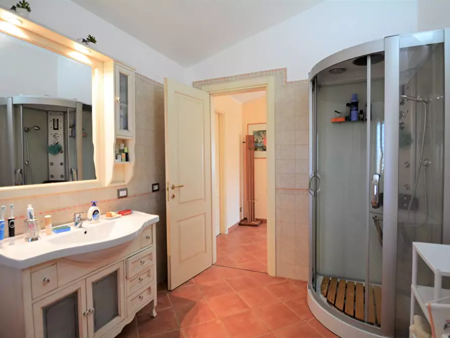 Immagine 28 di Casa bifamiliare in vendita  in Via Francesco Lenge a Montescaglioso