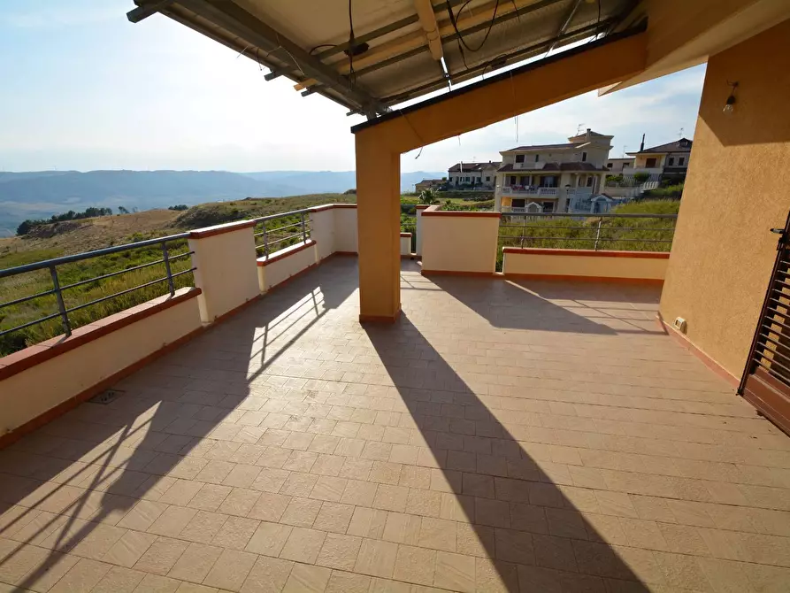 Immagine 26 di Casa bifamiliare in vendita  in Via Francesco Lenge a Montescaglioso