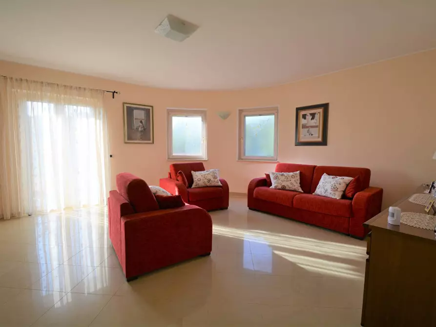 Immagine 15 di Casa bifamiliare in vendita  in Via Francesco Lenge a Montescaglioso