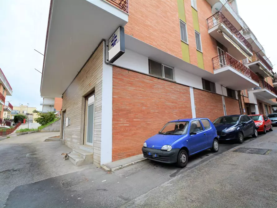 Immagine 6 di Laboratorio in affitto  in Via Della Croce a Matera