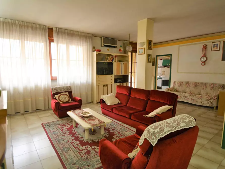 Immagine 1 di Appartamento in vendita  in Via Meridionale a Grassano