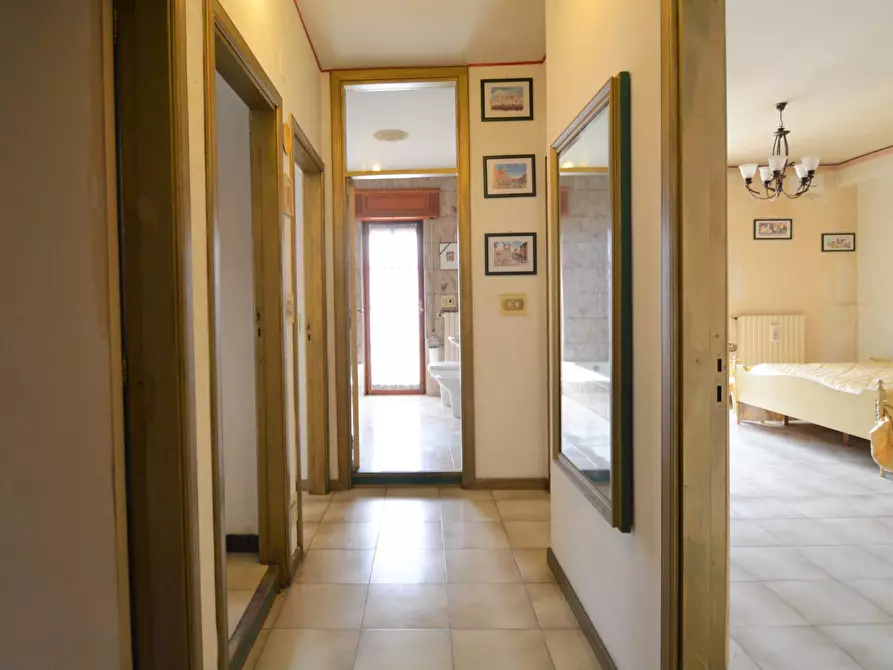 Immagine 12 di Appartamento in vendita  in Via Meridionale a Grassano