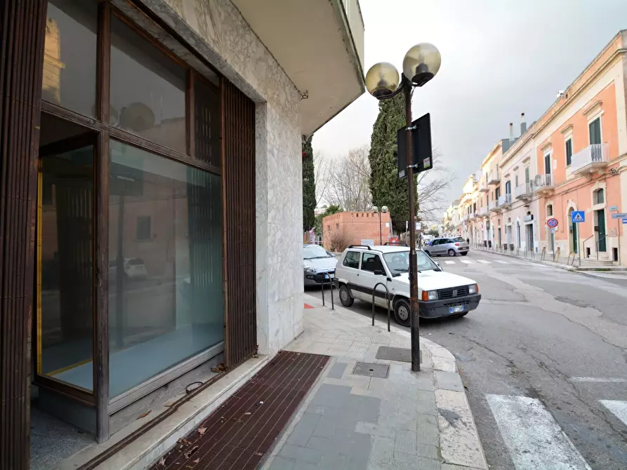 Immagine 1 di Locale commerciale in vendita  in Via Tommaso Stigliani a Matera