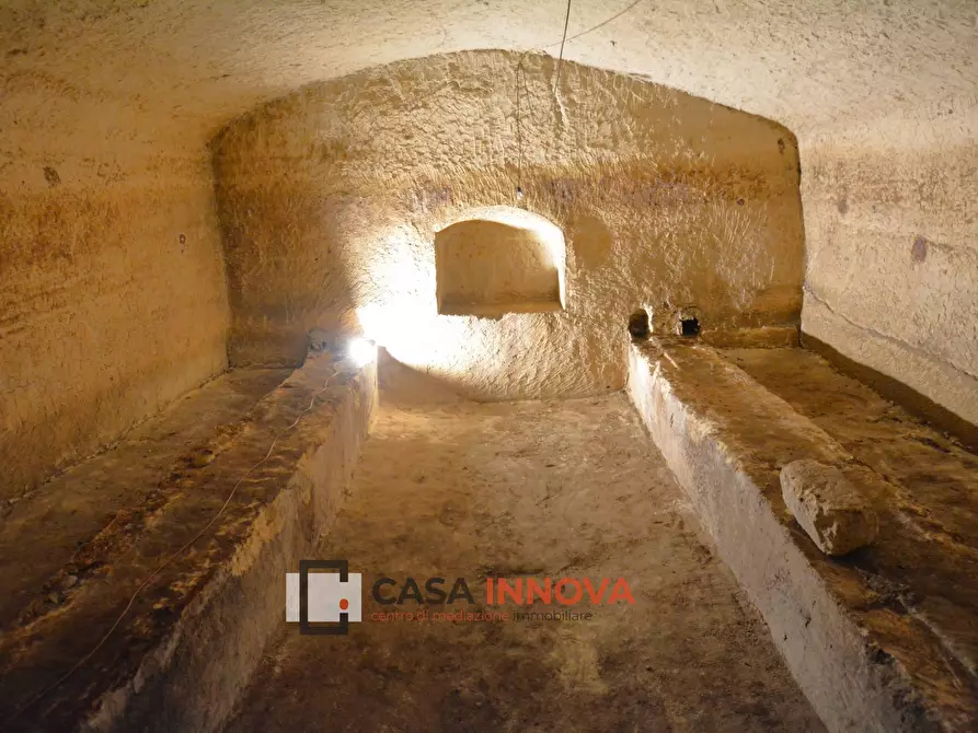 Immagine 25 di Locale commerciale in affitto  in Via Pennino a Matera