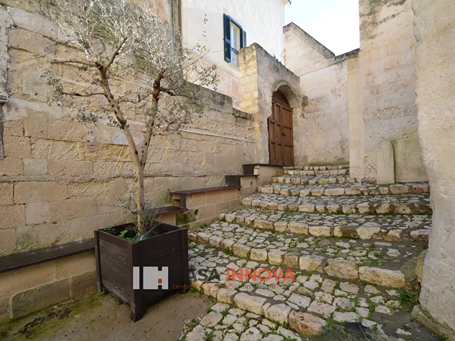 Immagine 3 di Locale commerciale in affitto  in Via Pennino a Matera
