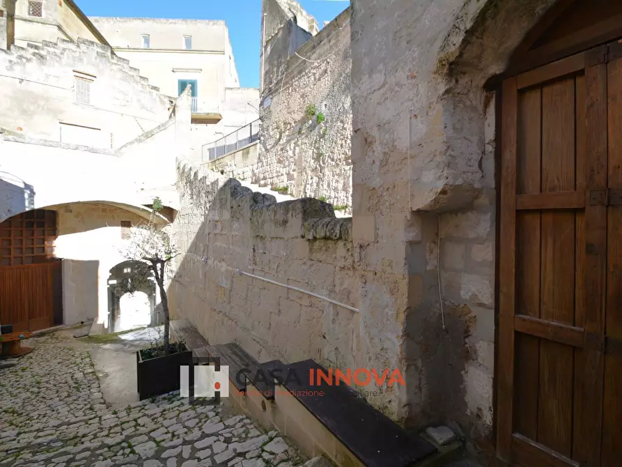 Immagine 2 di Locale commerciale in affitto  in Via Pennino a Matera
