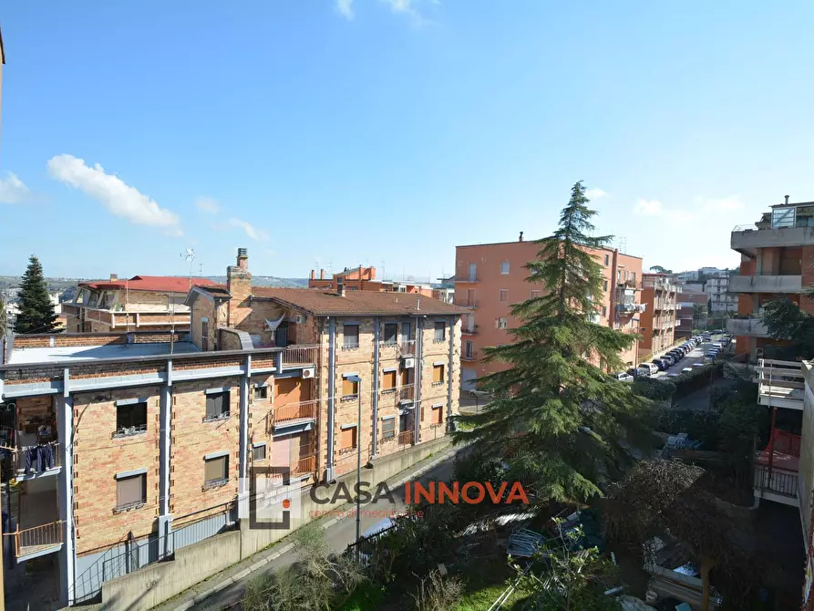 Immagine 11 di Appartamento in vendita  in Via Pasquale Vena a Matera