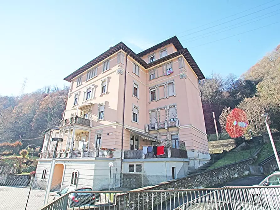 Immagine 1 di Appartamento in vendita  a San Giovanni Bianco