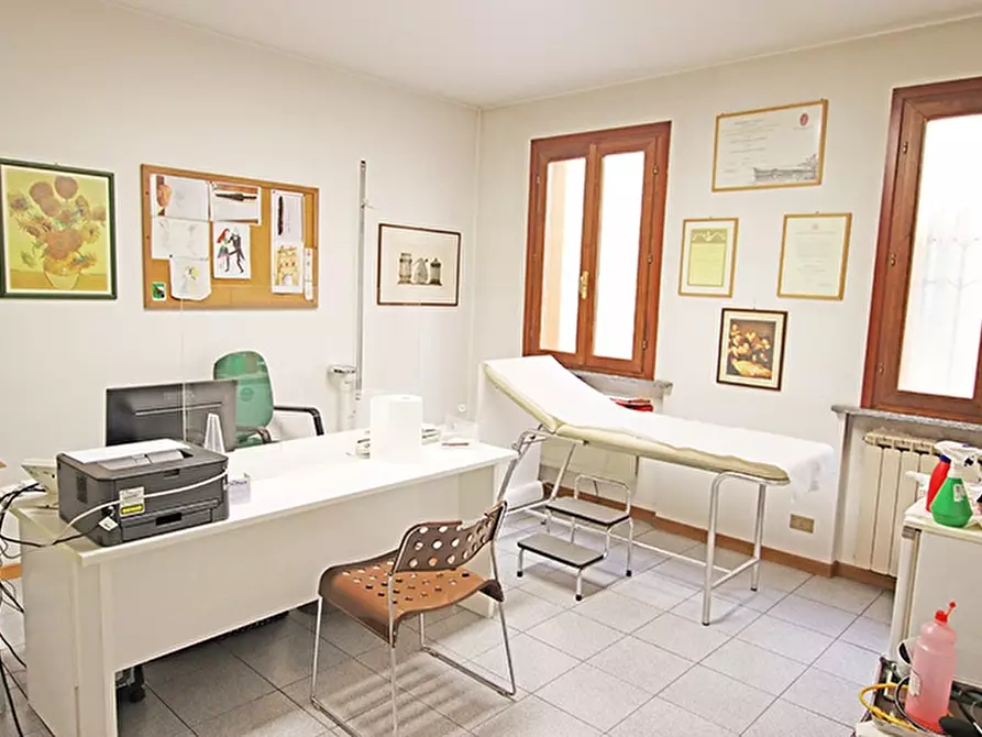Immagine 1 di Ufficio in vendita  a Treviolo