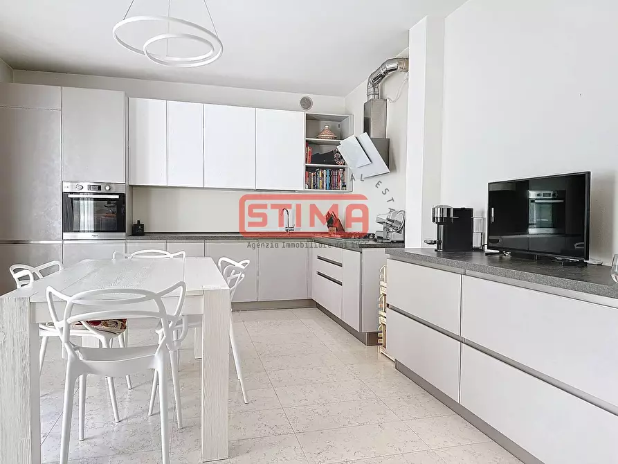 Immagine 17 di Appartamento in affitto  a Treviso