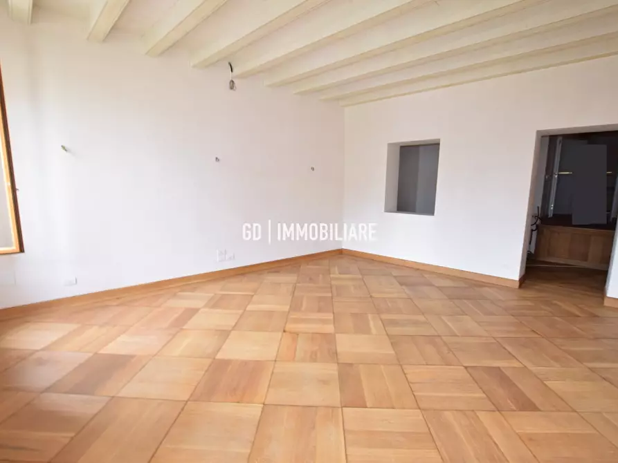 Immagine 4 di Appartamento in vendita  in VIA FORESTUZZO a Asolo