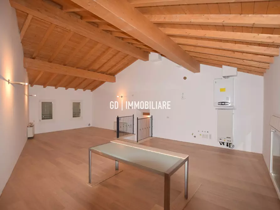 Immagine 6 di Appartamento in vendita  in VIA FORESTUZZO a Asolo