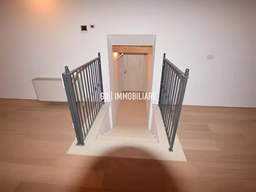 Immagine 8 di Appartamento in vendita  in VIA FORESTUZZO a Asolo