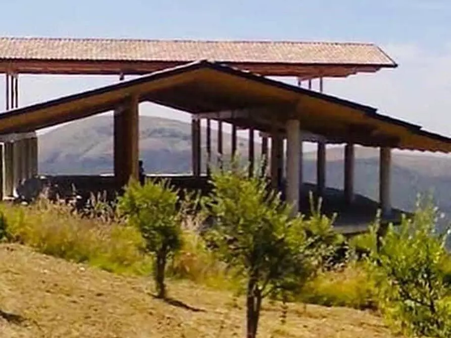 Immagine 2 di Rustico / casale in vendita  a Rocchetta E Croce